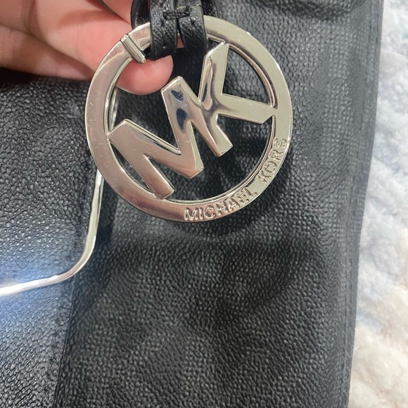 Michael Kors Black Tote Bag- NEVER worn - Picture 10 of 11